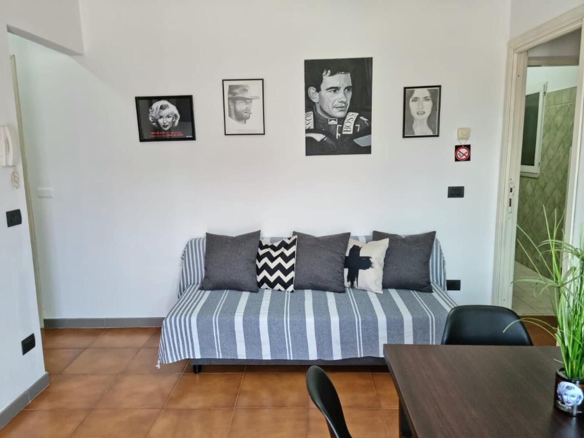 אולביה Home Of Fame - Home Gallery With Fully Equipped Kitchen, Separate Entrance, Free Parking מראה חיצוני תמונה
