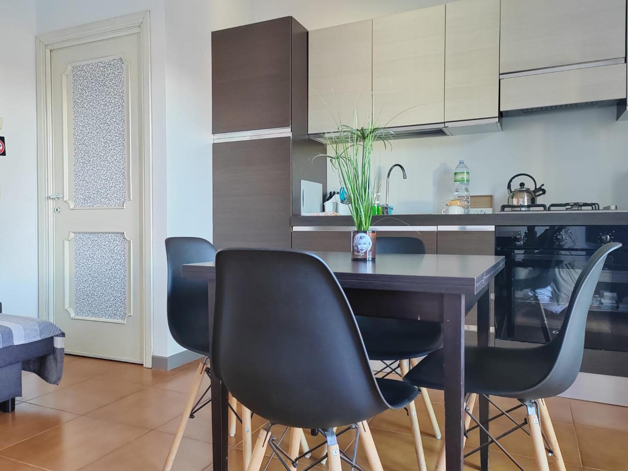 אולביה Home Of Fame - Home Gallery With Fully Equipped Kitchen, Separate Entrance, Free Parking מראה חיצוני תמונה