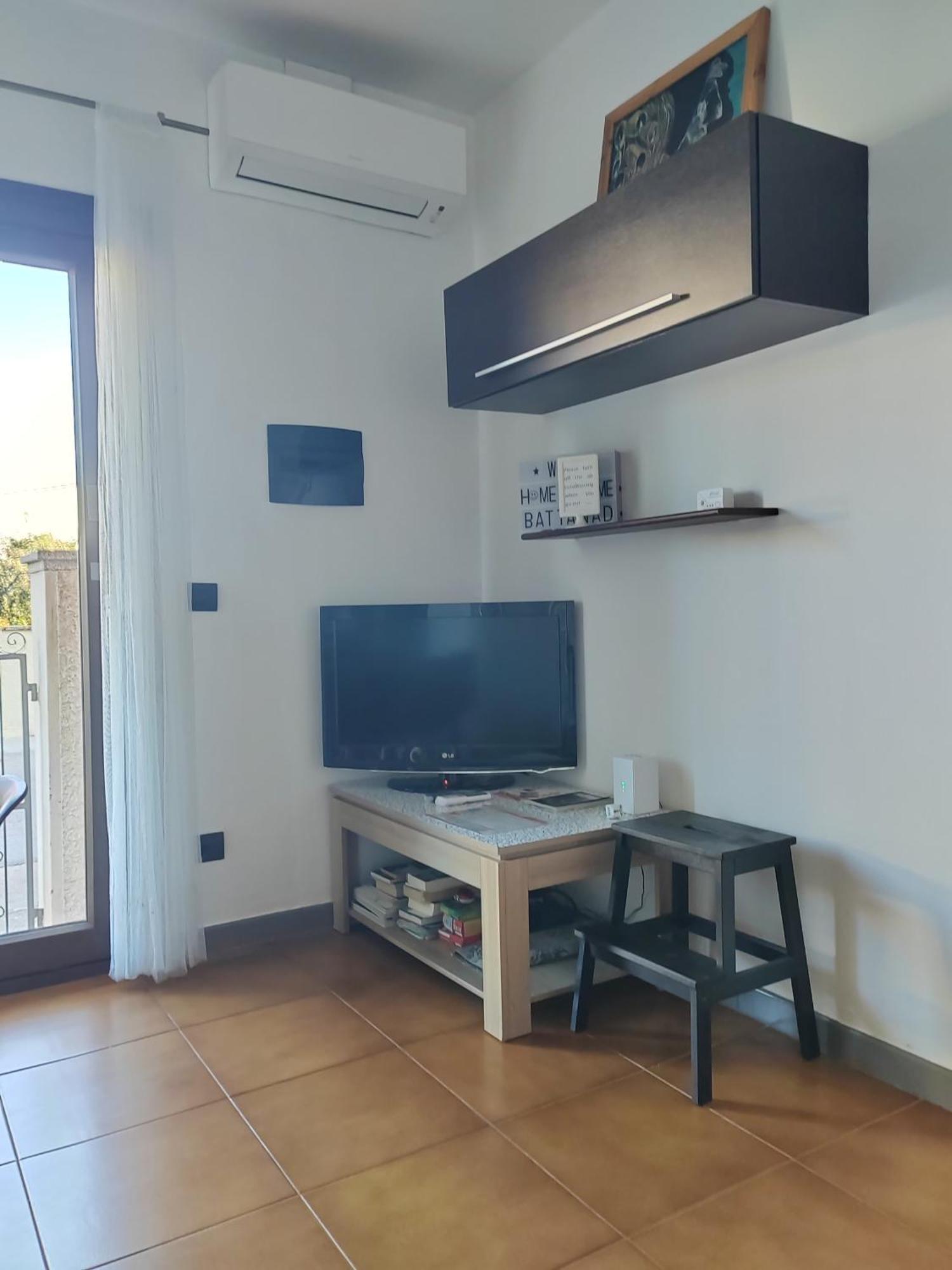 אולביה Home Of Fame - Home Gallery With Fully Equipped Kitchen, Separate Entrance, Free Parking מראה חיצוני תמונה
