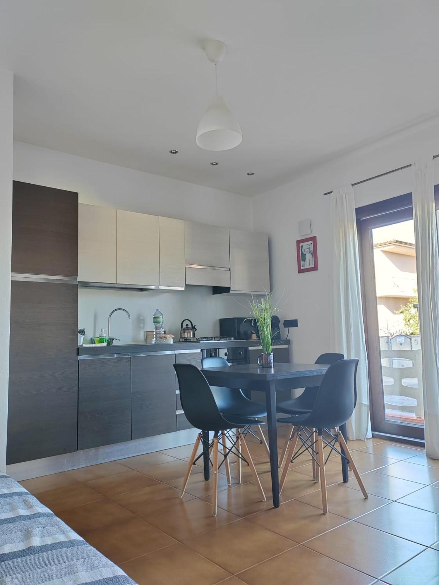 אולביה Home Of Fame - Home Gallery With Fully Equipped Kitchen, Separate Entrance, Free Parking מראה חיצוני תמונה