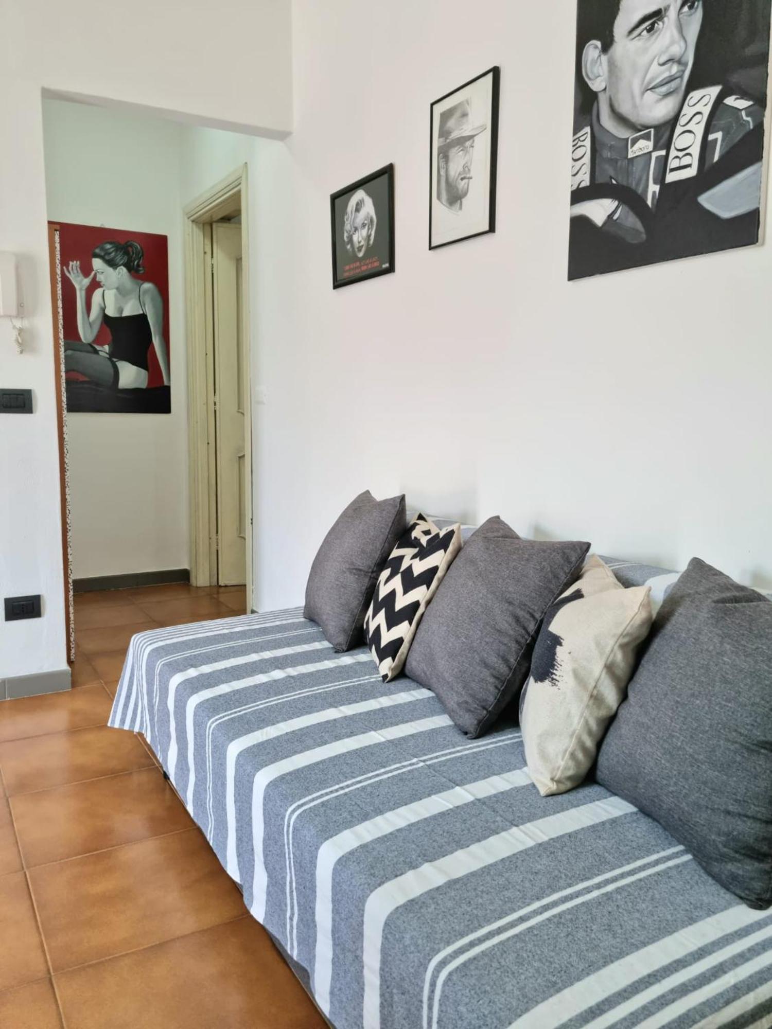 אולביה Home Of Fame - Home Gallery With Fully Equipped Kitchen, Separate Entrance, Free Parking מראה חיצוני תמונה