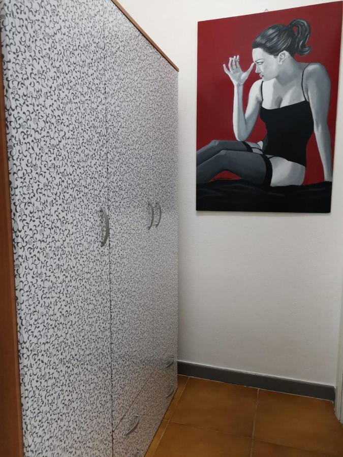 אולביה Home Of Fame - Home Gallery With Fully Equipped Kitchen, Separate Entrance, Free Parking מראה חיצוני תמונה